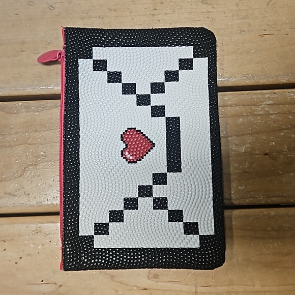 Ipsy bag - Picture 1 of 3